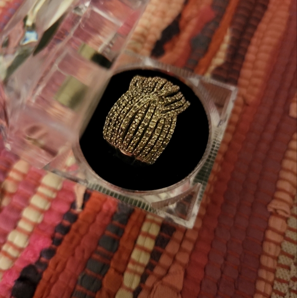 2.3 CT genuine diamond ring platinum over sterling silver. - Picture 2 of 2